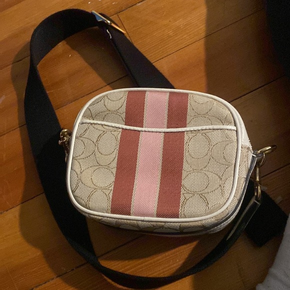 Coach Dempsey camera bag - Picture 4 of 7